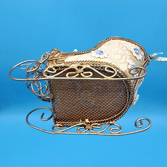 Victorian Reindeer Sleigh Ornament Gold Wire Lace Beaded Christmas Decor - Picture 11 of 11